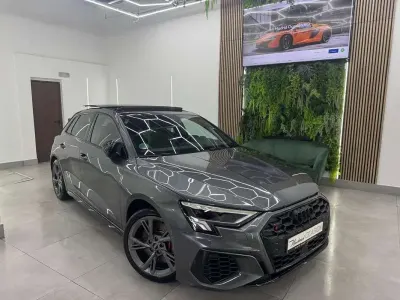 Usado Audi S3 Sportback Ambiente 310 CV (228 kW) 2023 Gris Utilitario