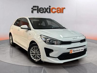 Usado Kia Rio 101 CV (74 kW) 2021 Blanco Berlina