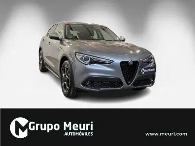 Usado Alfa Romeo Stelvio Sprint 190 CV (139 kW) 2021 Gris SUV