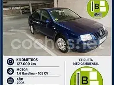 Usado VW Bora Conceptline 105 CV (77 kW) 2005 Azul Berlina