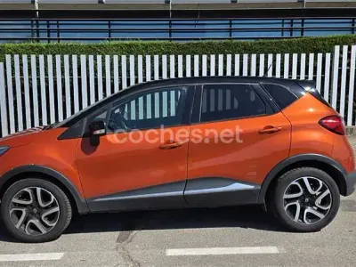 Usado Renault Captur Zen 90 CV (66 kW) 2015 Naranja SUV