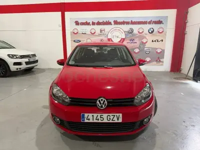 Usado VW Golf VI Advance 105 CV (77 kW) 2010 Rojo Utilitario