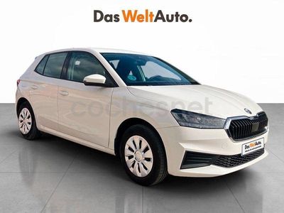 Usado Skoda Fabia Active 95 CV (69 kW) 2022 Blanco Utilitario