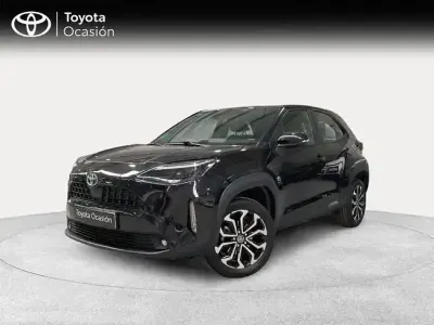 Usado Toyota Yaris Active 116 CV (85 kW) 2022 Negro Utilitario