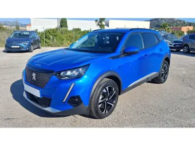 Usado Peugeot 2008 S 100 CV (73 kW) 2021 Azul SUV