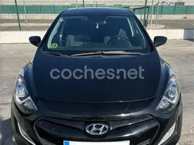 Usado Hyundai i30 90 CV (66 kW) 2012 Negro Berlina