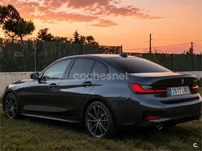 Usado BMW 320 Comfort Edition 190 CV (139 kW) 2019 Gris / plata Berlina