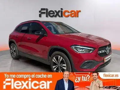 Usado Mercedes GLA200 156 CV (114 kW) 2020 Rojo SUV