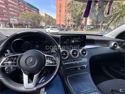 Usado Mercedes C220 170 CV (125 kW) 2018 Blanco Familiar