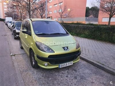 Usado Peugeot 1007 110 CV (80 kW) 2007 Verde Monovolumen