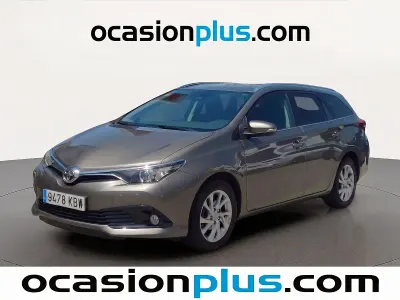 Usado Toyota Auris Active 116 CV (85 kW) 2017 Gris Familiar