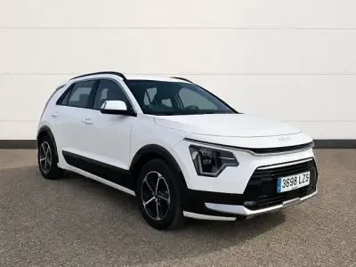 Usado Kia Niro 141 CV (103 kW) 2022 Blanco SUV