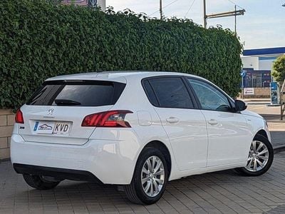 Usado Peugeot 308 SW Style 130 CV (95 kW) 2019 Blanco Familiar