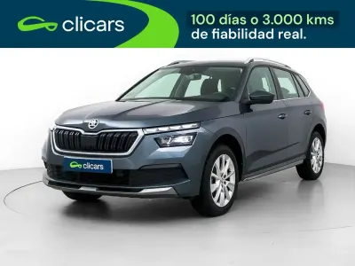 Usado Skoda Kamiq Style 116 CV (85 kW) 2020 Gris / plata SUV
