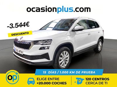 Usado Skoda Karoq Selection 115 CV (84 kW) 2024 Blanco SUV