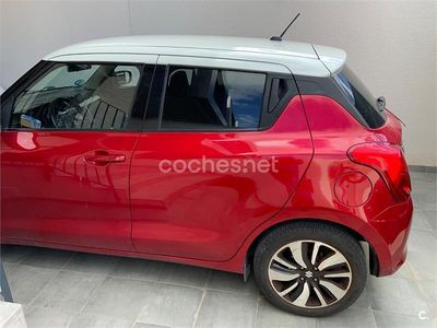 Usado Suzuki Swift 111 CV (81 kW) 2017 Rojo Utilitario