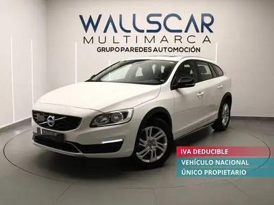 Begagnad Volvo V60 Momentum 149 HK (109 kW) 2016 Vit Kombi