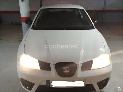 Używany Seat Ibiza Reference 80 KM (58 kW) 2006 Biały Hatchback