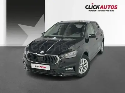 Usado Skoda Fabia Selection 95 CV (69 kW) 2025 Negro Utilitario