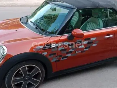 Usado Mini Cooper D Cabriolet 112 CV (82 kW) 2011 Naranja Descapotable