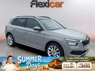Usado Skoda Kamiq Sport 150 CV (110 kW) 2021 Gris / plata SUV