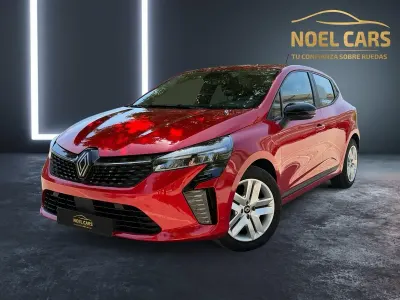 Usado Renault Clio Techno 90 CV (66 kW) 2025 Rojo Utilitario