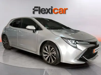 Usado Toyota Corolla Plus 122 CV (89 kW) 2023 Gris Berlina