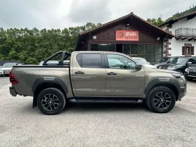 Usado Toyota HiLux 204 CV (150 kW) 2021 Verde Pickup/Camioneta