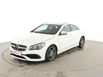 Usado Mercedes CLA200 AMG line 135 CV (99 kW) 2018 Blanco Berlina