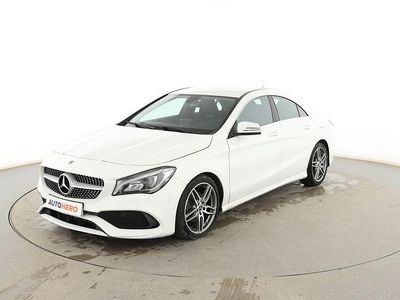 Blanco Usado 2018 Mercedes CLA200 AMG line Berlina | 24.299 € (Un poco caro)