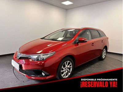 Rojo Usado 2015 Toyota Auris Active Familiar | 10.990 € (Precio justo)