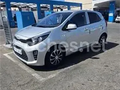 Usado Kia Picanto 67 CV (49 kW) 2022 Gris / plata Utilitario
