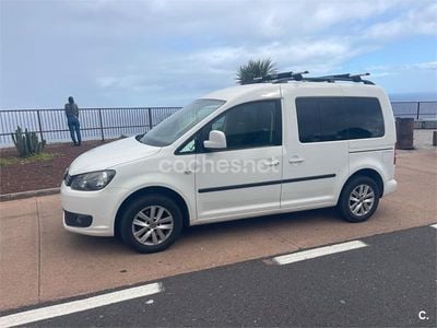 Usado VW Caddy Comfortline 102 CV (75 kW) 2010 Blanco Monovolumen