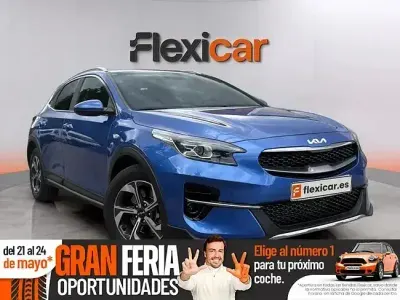 Usado Kia XCeed 120 HP (88 kW) 2022 Azul SUV