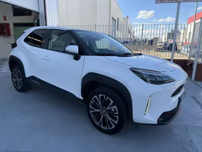 Usado Toyota Yaris Cross Plus 116 CV (85 kW) 2022 Blanco SUV