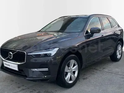 Usado Volvo XC60 Core 197 CV (144 kW) 2023 Gris / plata SUV