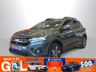 Usado Dacia Sandero Expression 101 CV (74 kW) 2025 Verde Utilitario