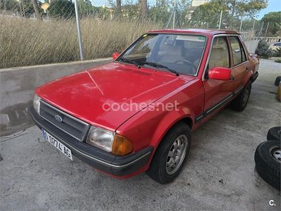 Usado Ford Orion 79 CV (58 kW) 1985 Rojo Berlina