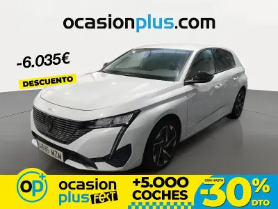 Używany Peugeot 308 Allure 136 KM (100 kW) 2025 Biały Sedan/Limuzyna