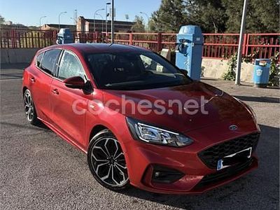 Usado Ford Focus ST-Line 125 CV (91 kW) 2022 Rojo Berlina