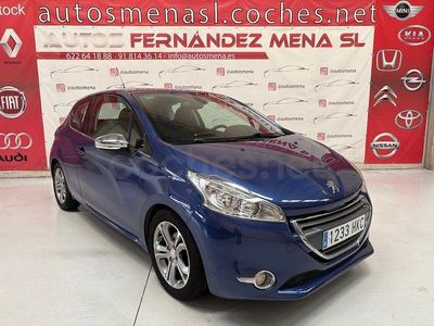 Usado Peugeot 208 Allure 95 CV (69 kW) 2012 Azul Utilitario