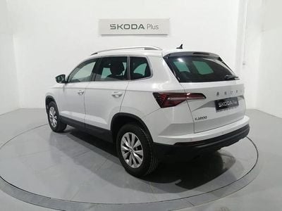 Usado Skoda Karoq Ambition 150 CV (110 kW) 2024 Blanco SUV