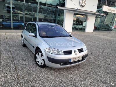 Begagnad Renault Mégane II Dynamique 100 HK (73 kW) 2006 Grå Sedan