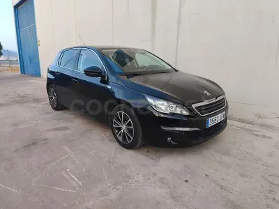 Usado Peugeot 308 Style 115 CV (84 kW) 2015 Negro Berlina