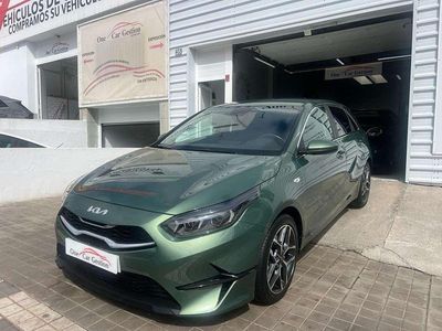 Usado Kia Ceed 120 CV (88 kW) 2023 Verde Utilitario