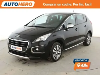 Usado Peugeot 3008 Style 120 CV (88 kW) 2015 Negro Familiar