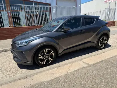 Usado Toyota C-HR Advance 122 CV (89 kW) 2023 Gris SUV