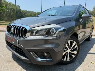 Usado Suzuki SX4 S-Cross GLX 140 CV (102 kW) 2019 Gris / plata SUV