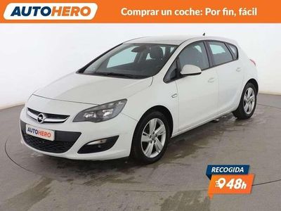 Usado Opel Astra Selective 165 CV (121 kW) 2015 Blanco Familiar