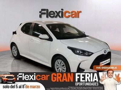 Usado Toyota Yaris Hybrid Active 116 CV (85 kW) 2021 Blanco